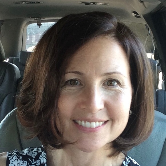 Meet your Posher, Carolyn - Picture 1 of 1